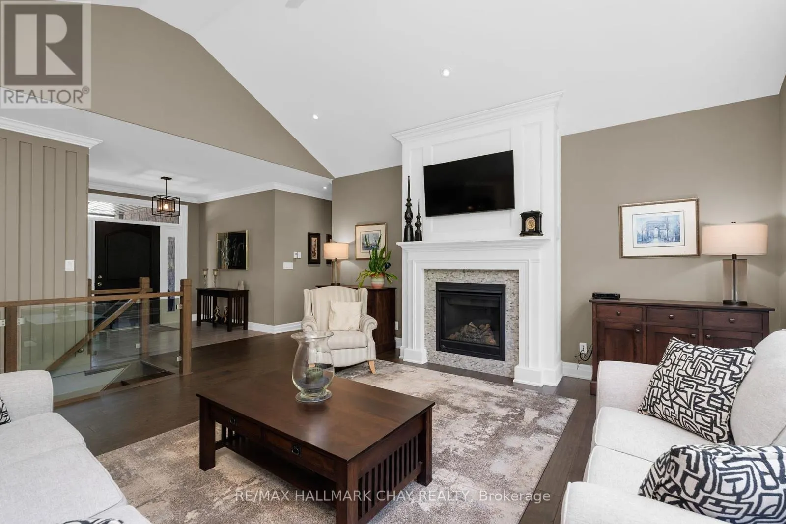 10 BYERS STREET
