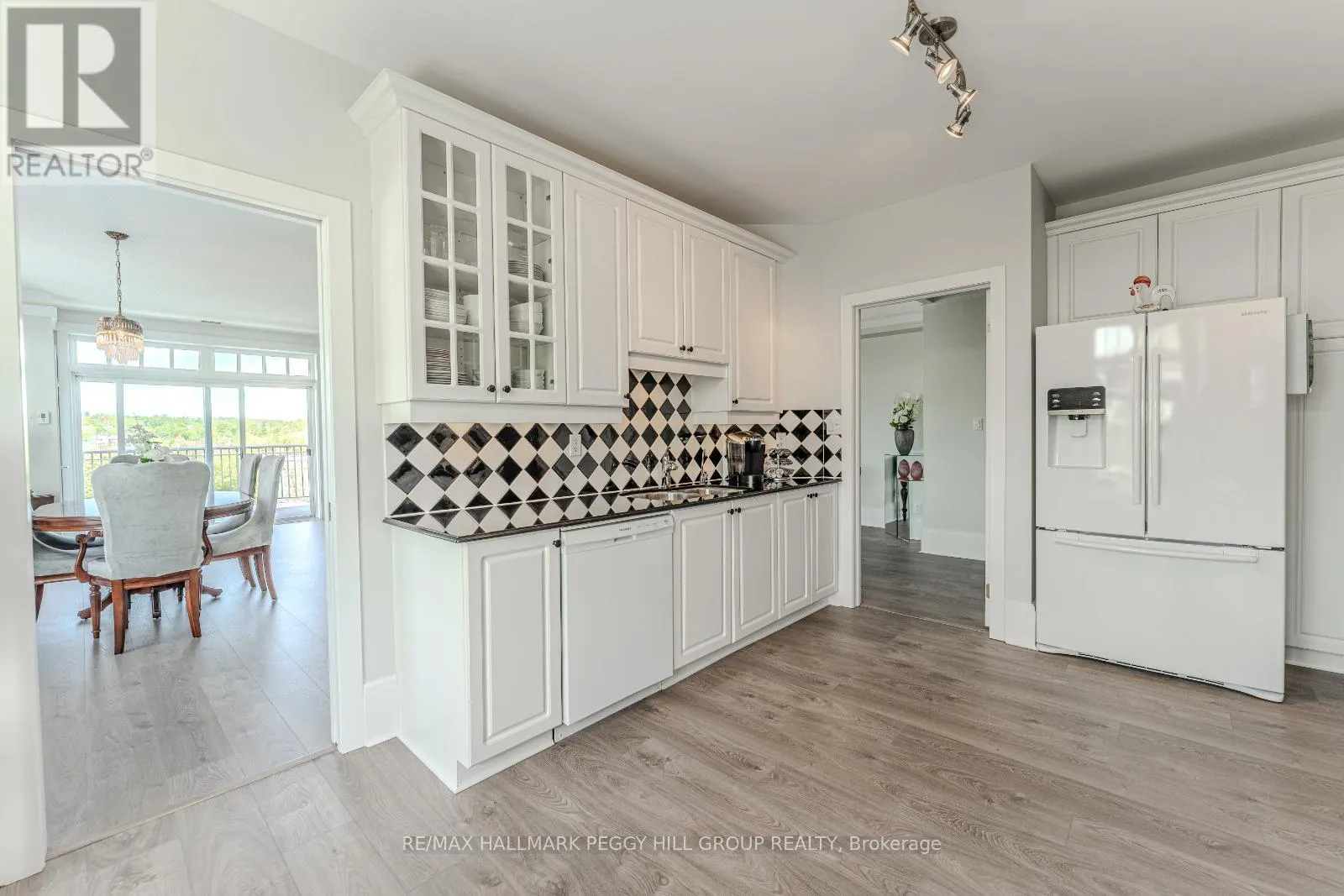 401 - 140 CEDAR ISLAND ROAD