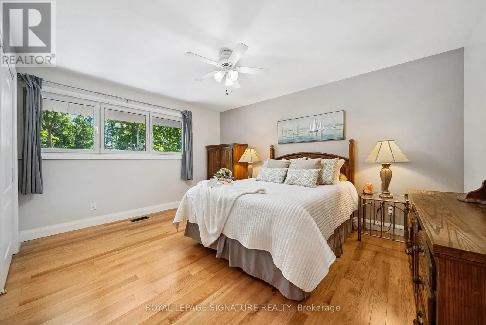 470 PARKVIEW COURT