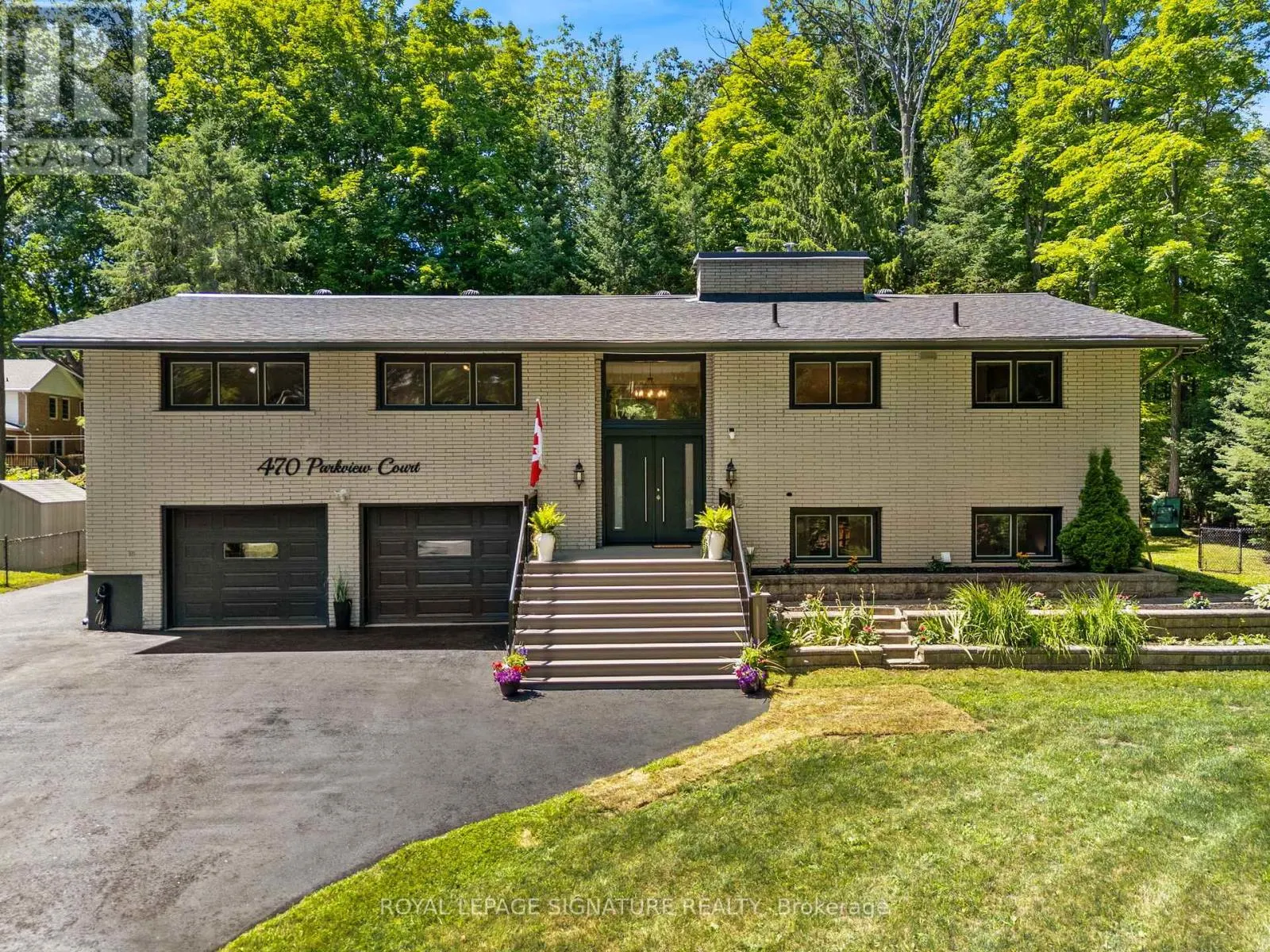 470 PARKVIEW COURT