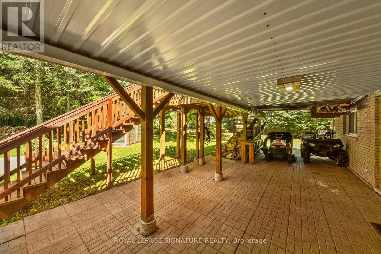 470 PARKVIEW COURT