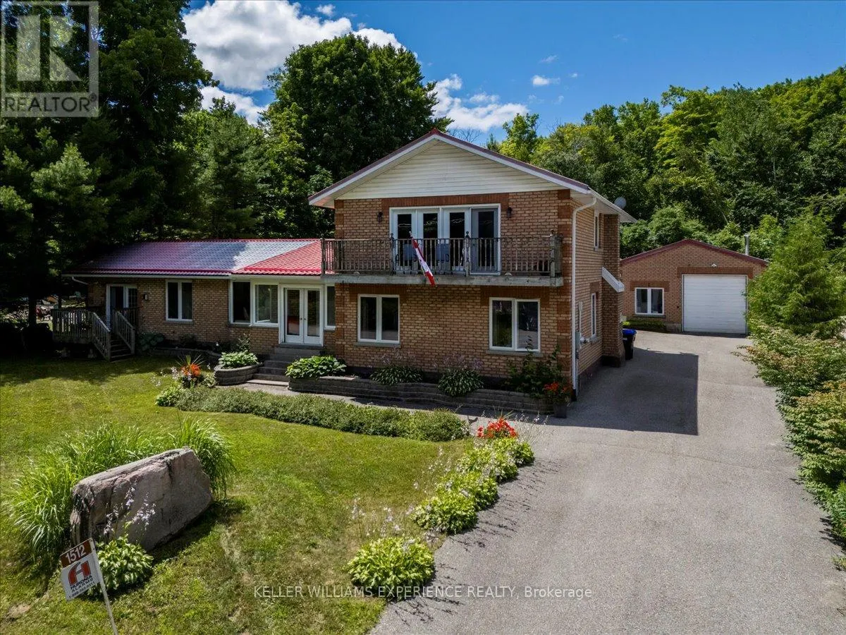 1512 CHAMPLAIN ROAD