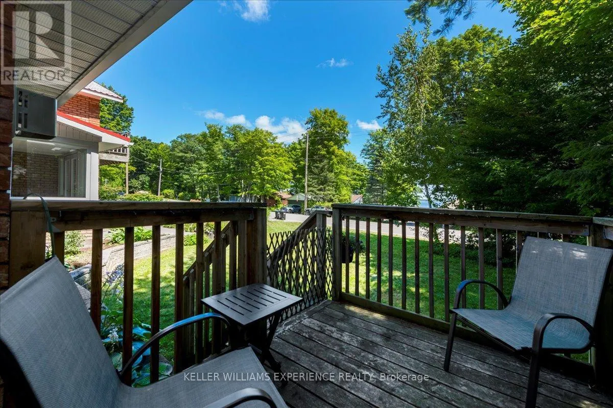1512 CHAMPLAIN ROAD