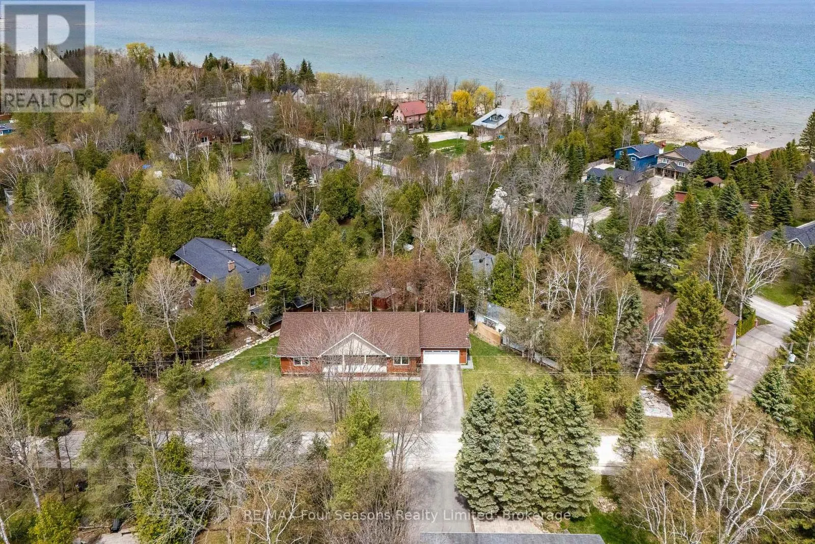 19 CURRIE AVENUE
