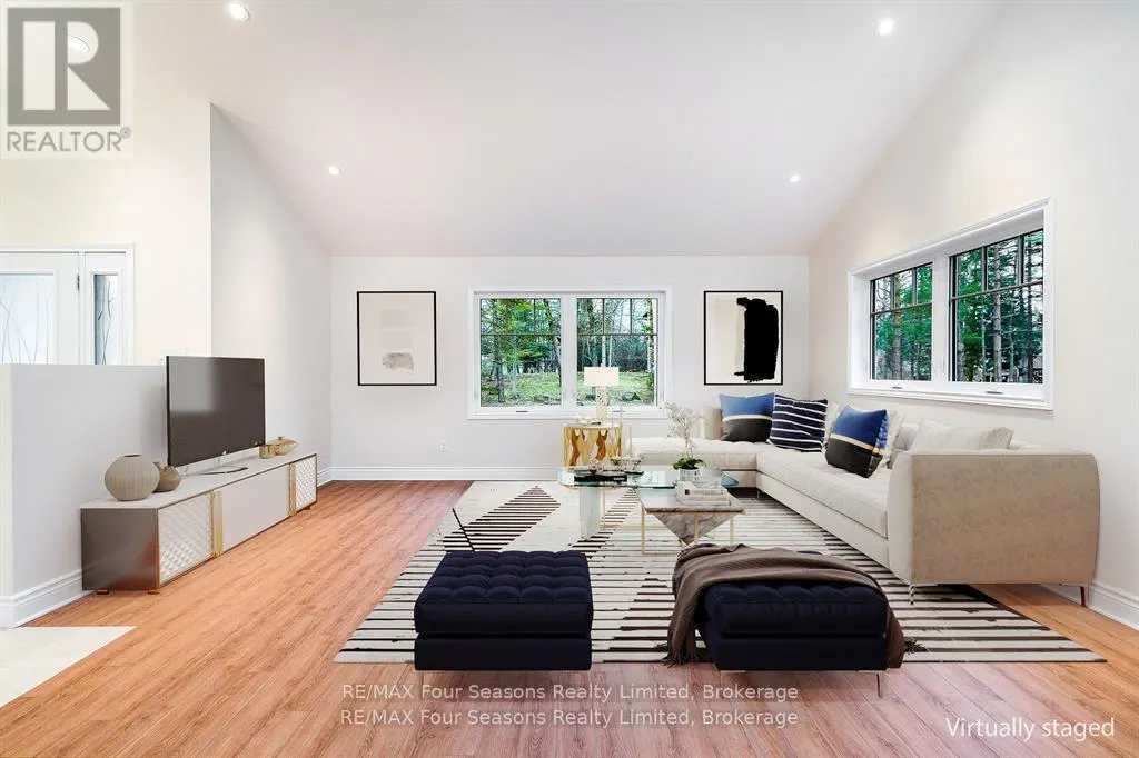 19 CURRIE AVENUE