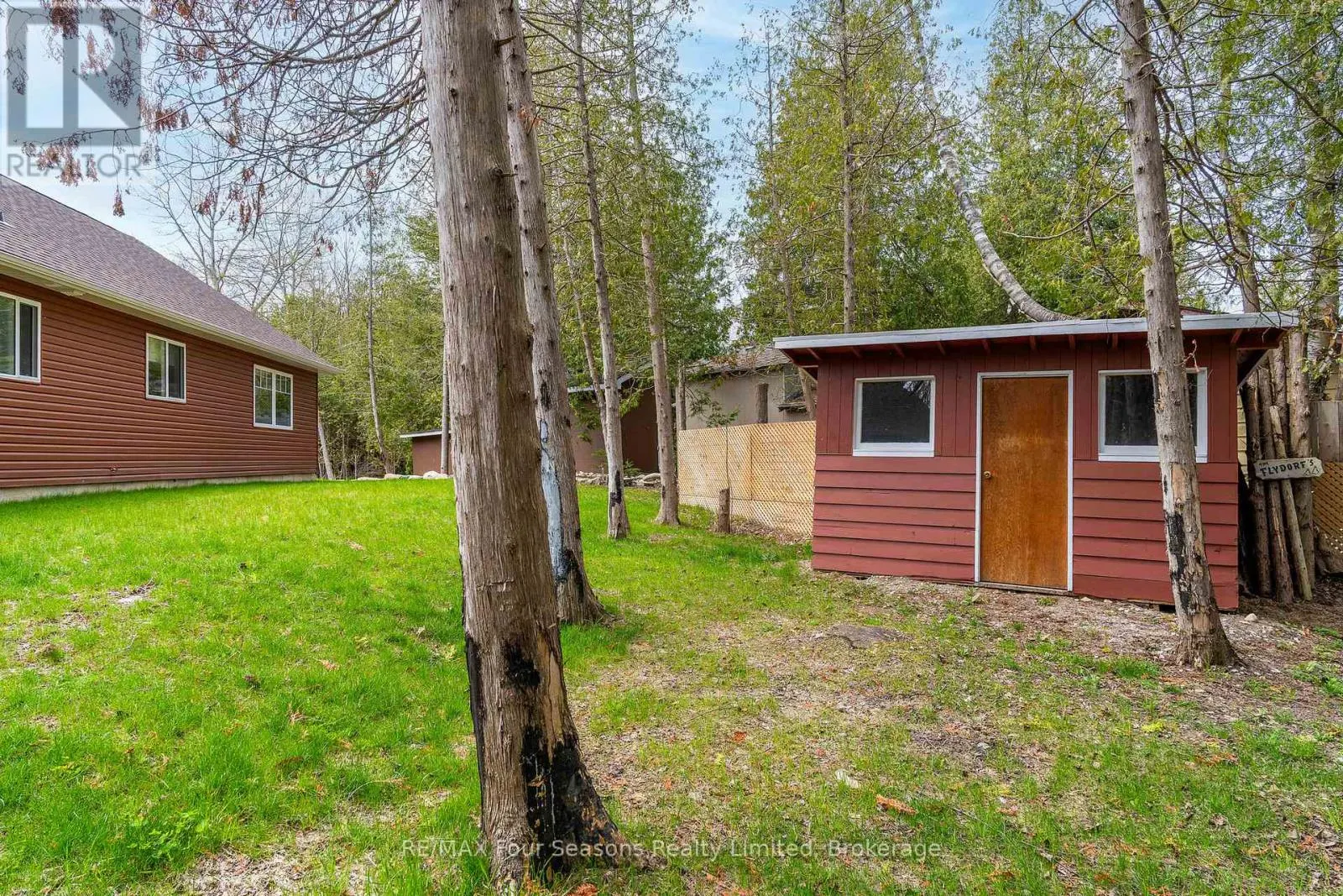 19 CURRIE AVENUE