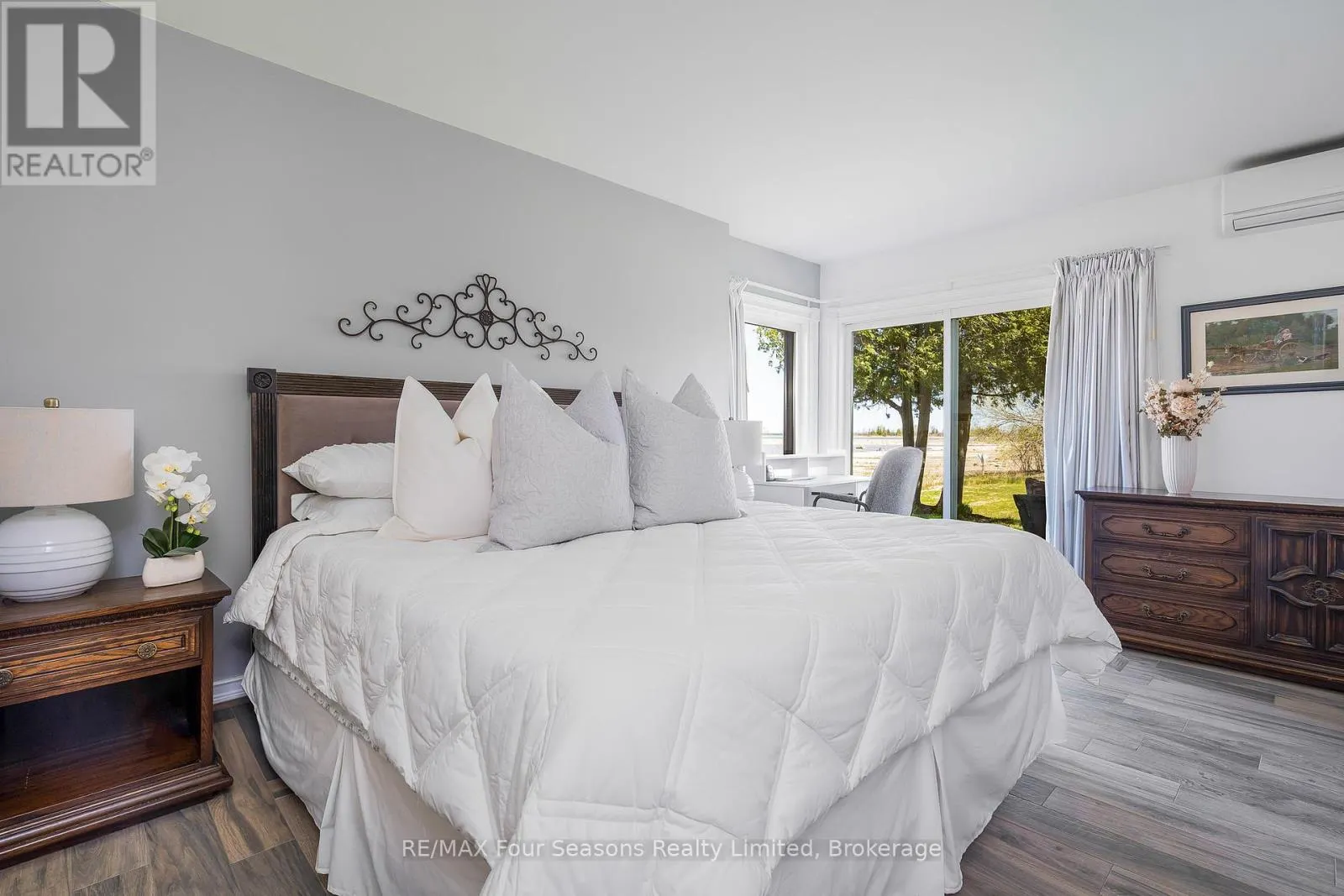 18 - 44 TROTT BOULEVARD, #18