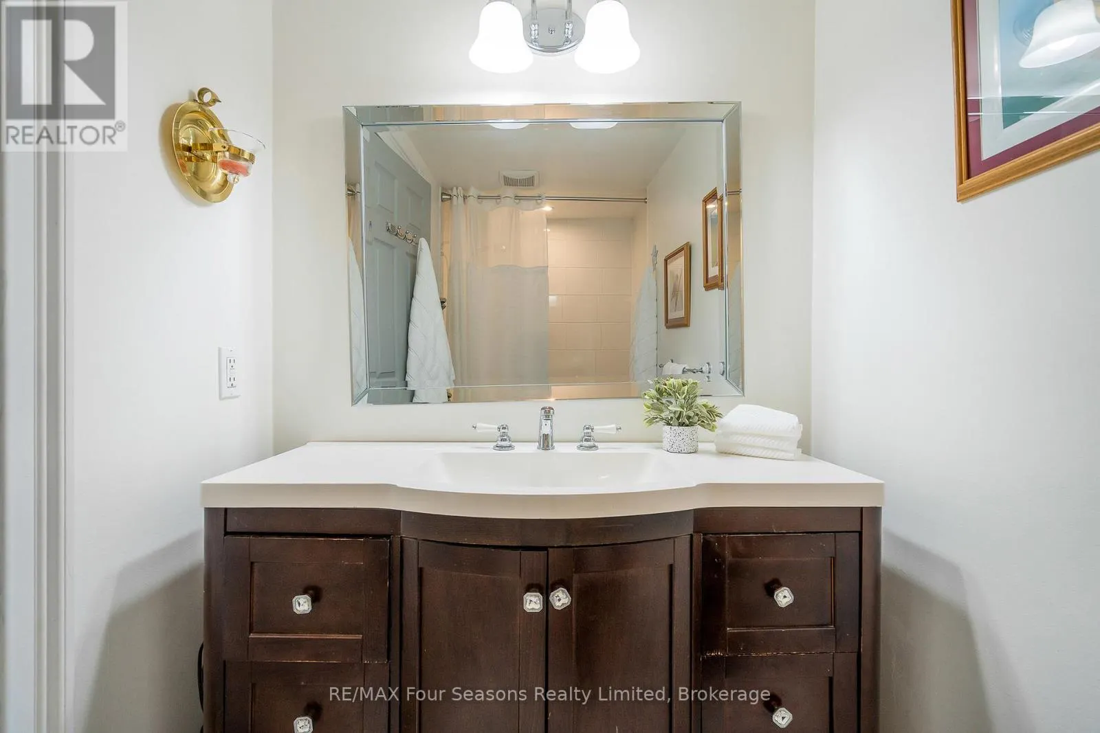 18 - 44 TROTT BOULEVARD, #18
