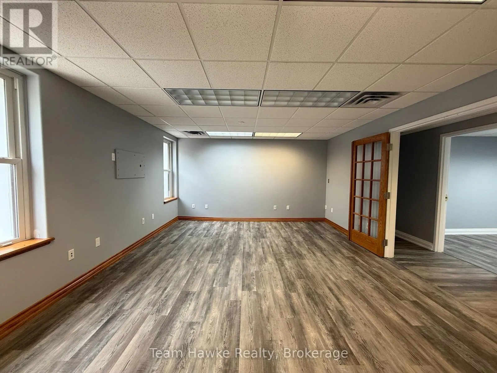 2E - 361 KING STREET, #2E