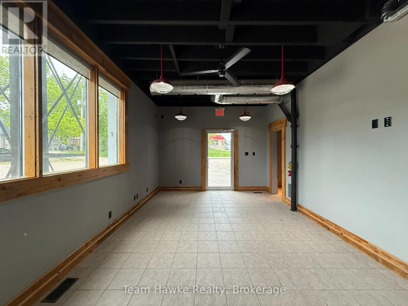 1E - 361 KING STREET, #1E