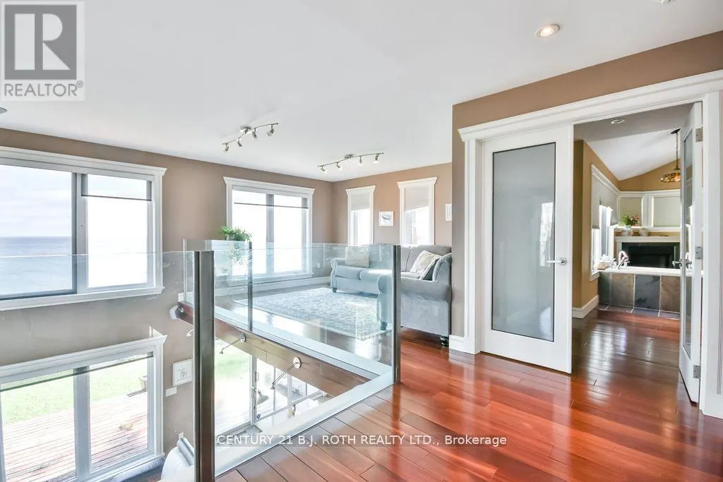 73 LAKESHORE ROAD W