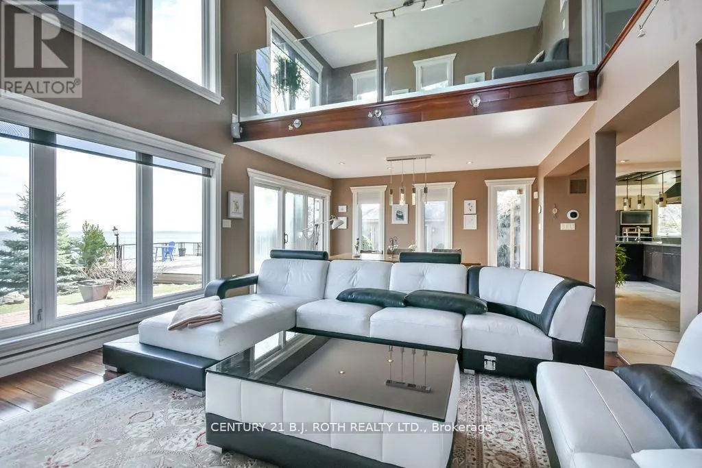 73 LAKESHORE ROAD W