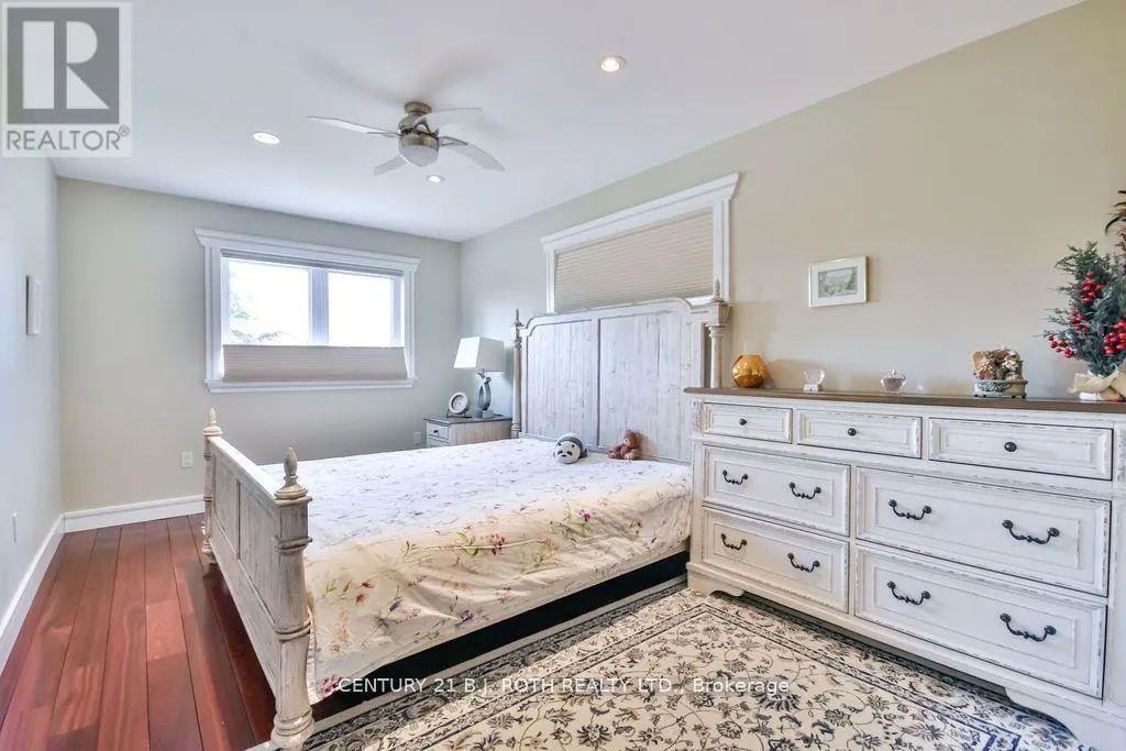 73 LAKESHORE ROAD W