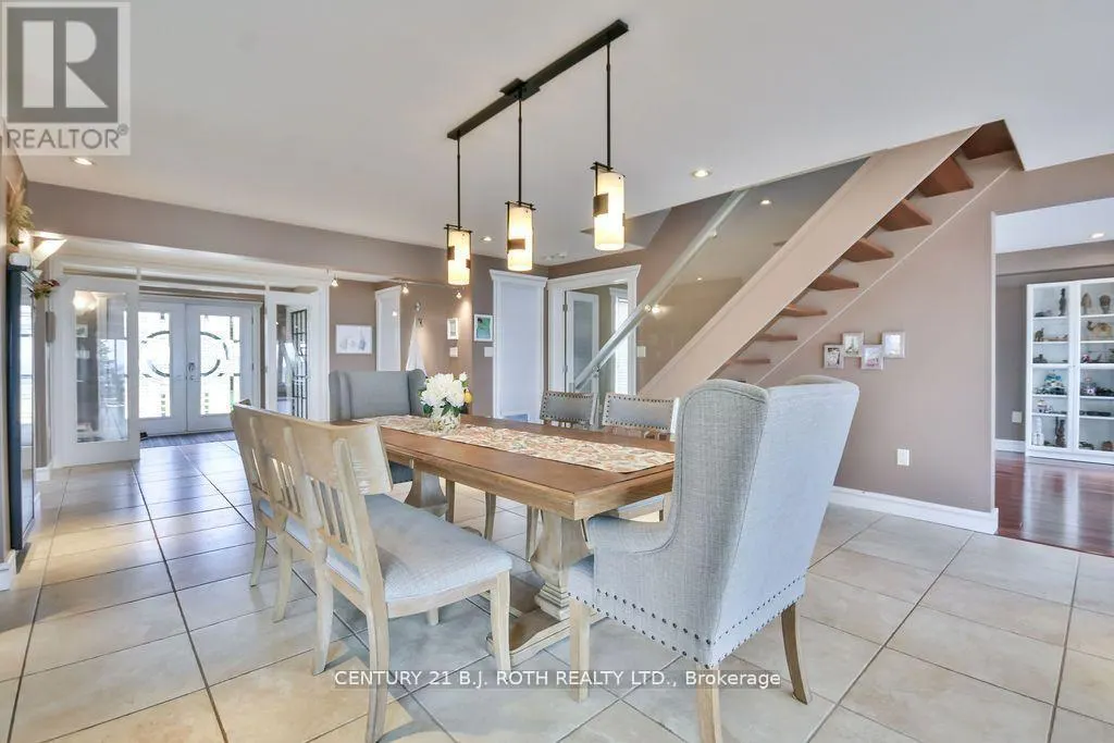 73 LAKESHORE ROAD W