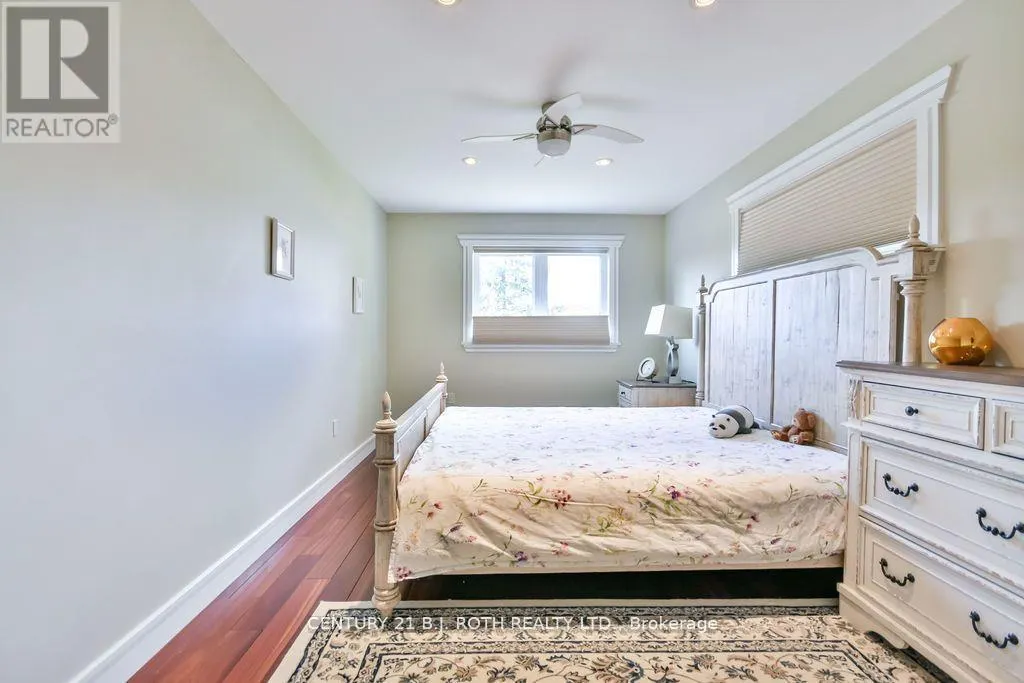 73 LAKESHORE ROAD W