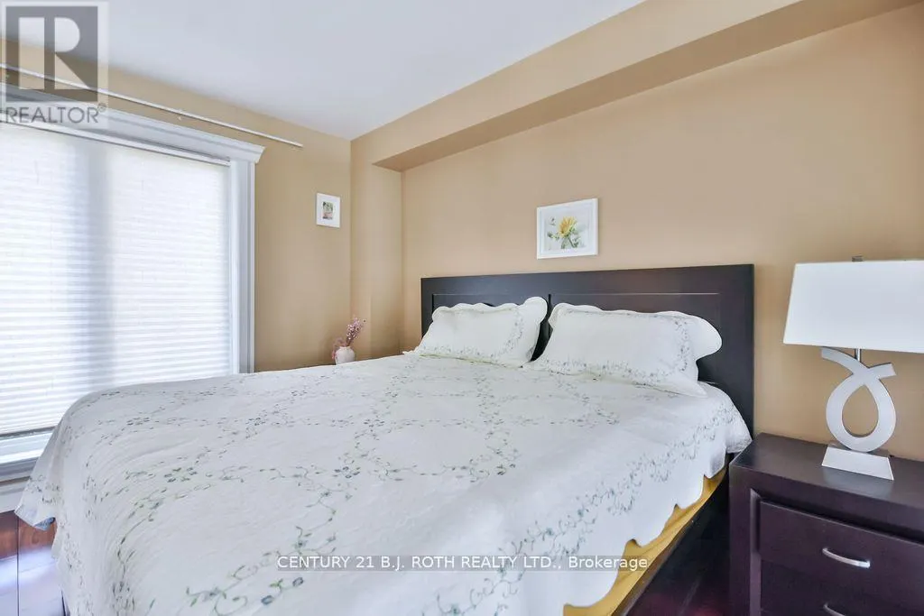 73 LAKESHORE ROAD W