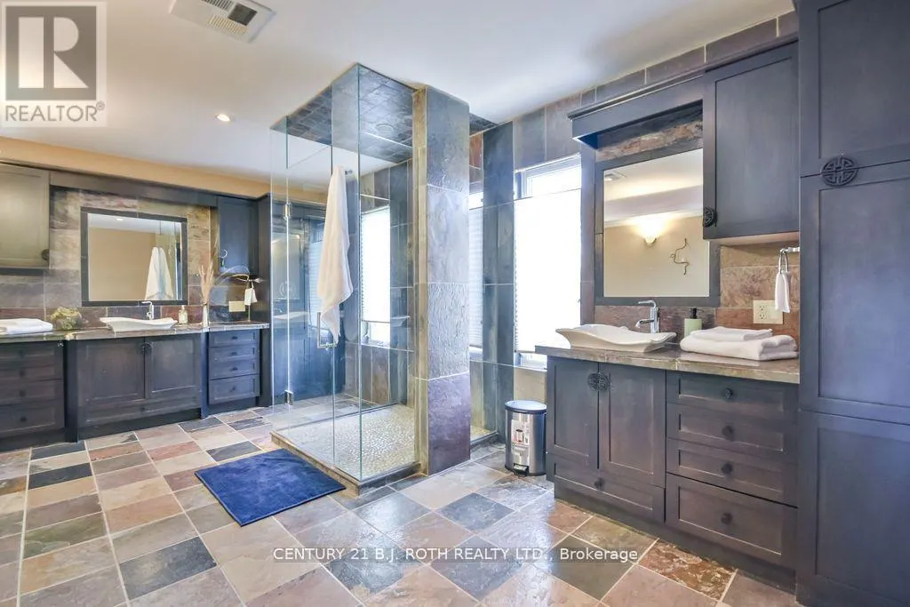 73 LAKESHORE ROAD W