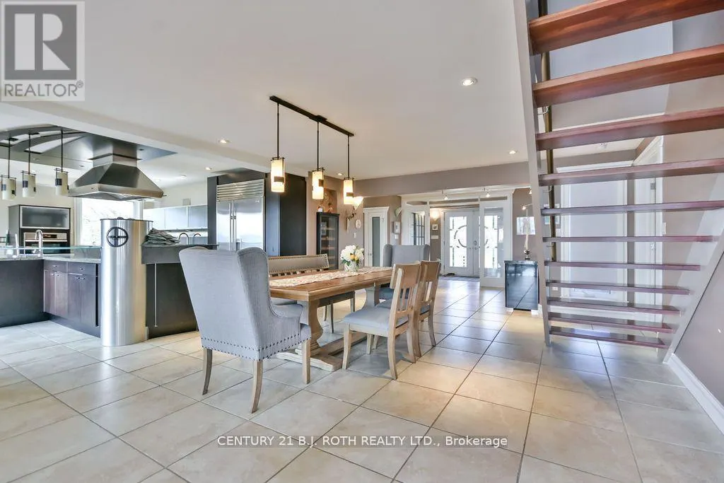 73 LAKESHORE ROAD W