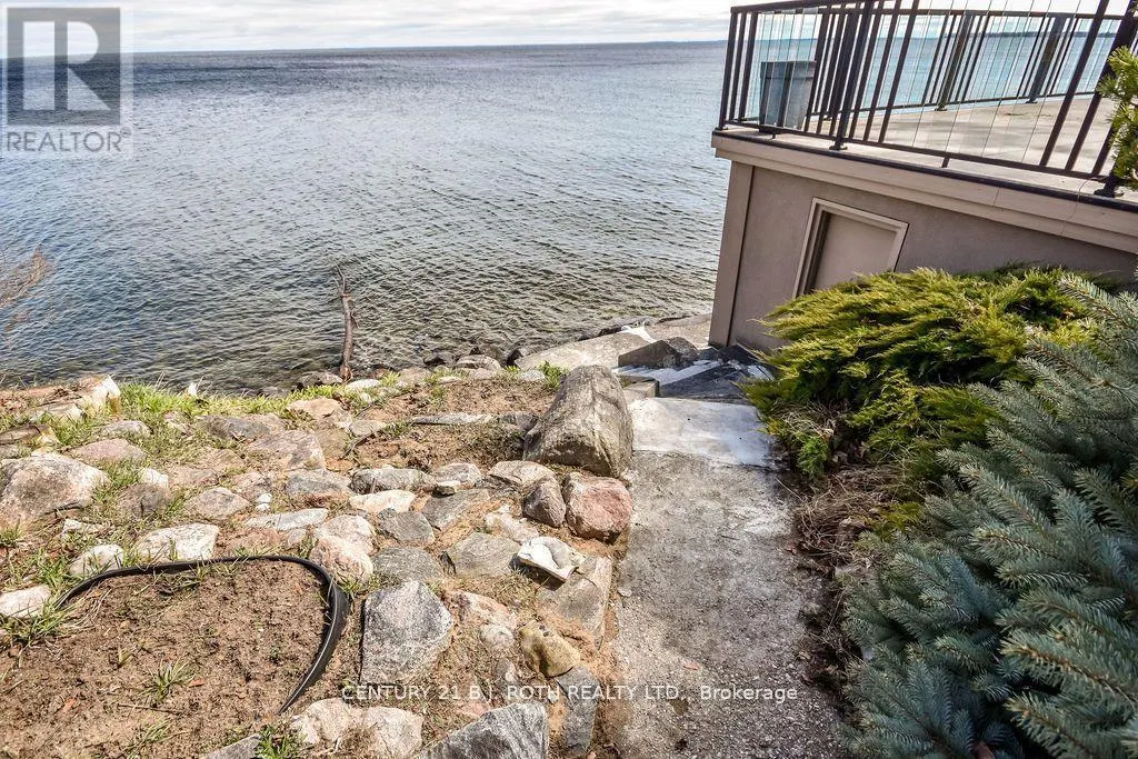 73 LAKESHORE ROAD W