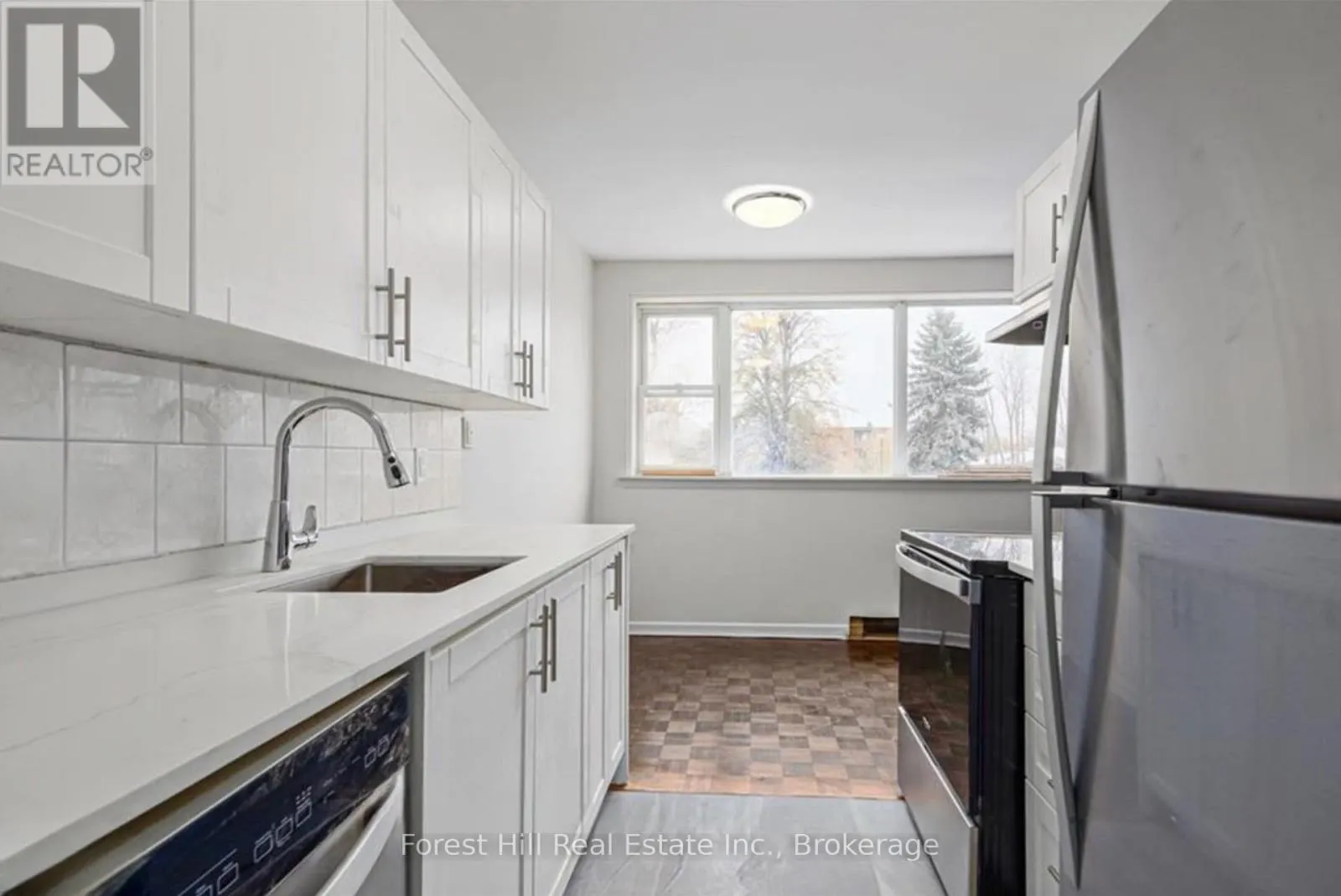 304 - 176 EIGHTH STREET, #304