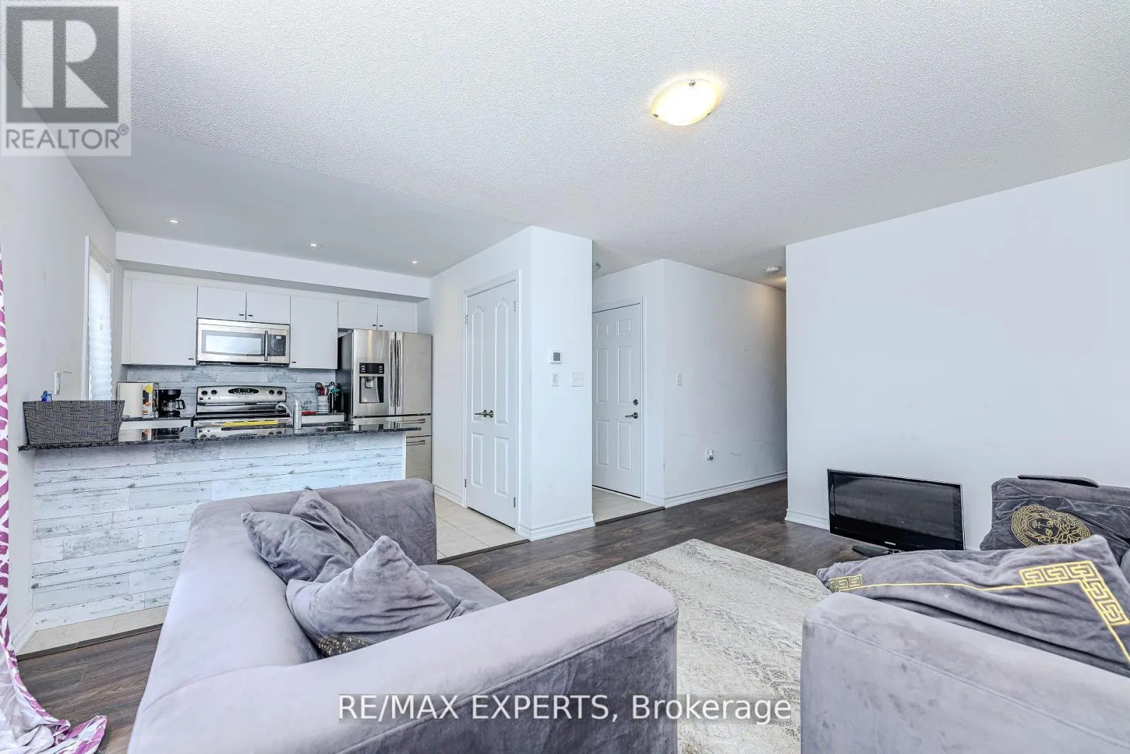 10 BROWN BEAR STREET