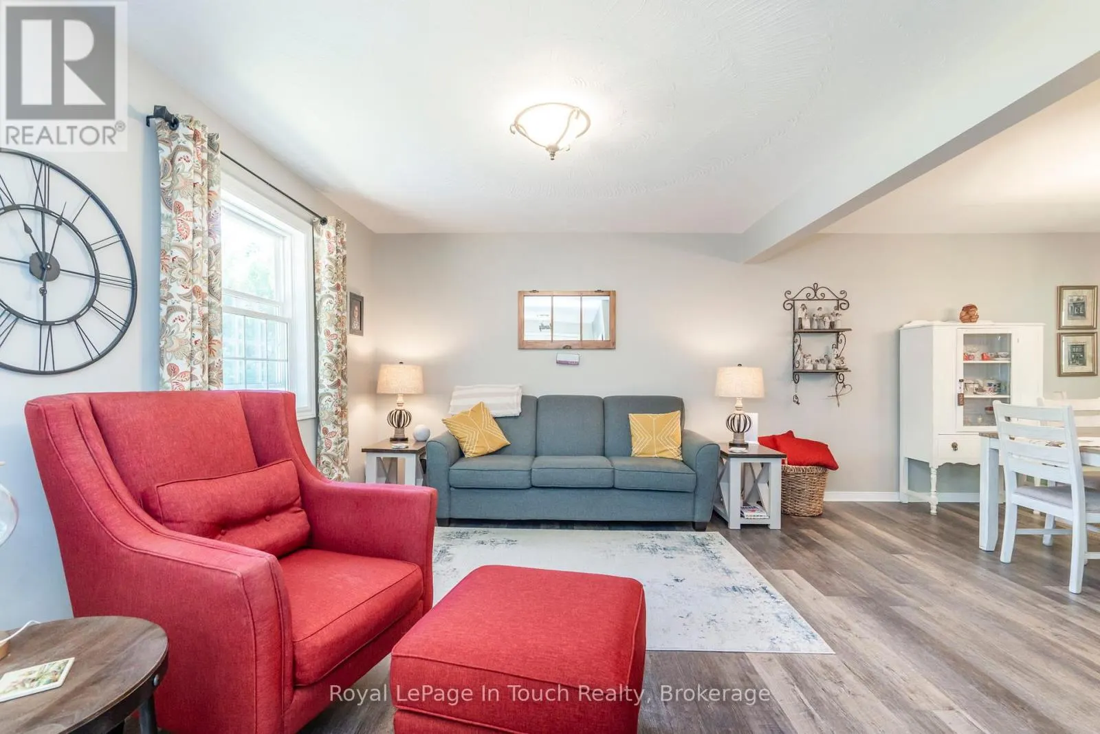 507 LAFONTAINE ROAD E