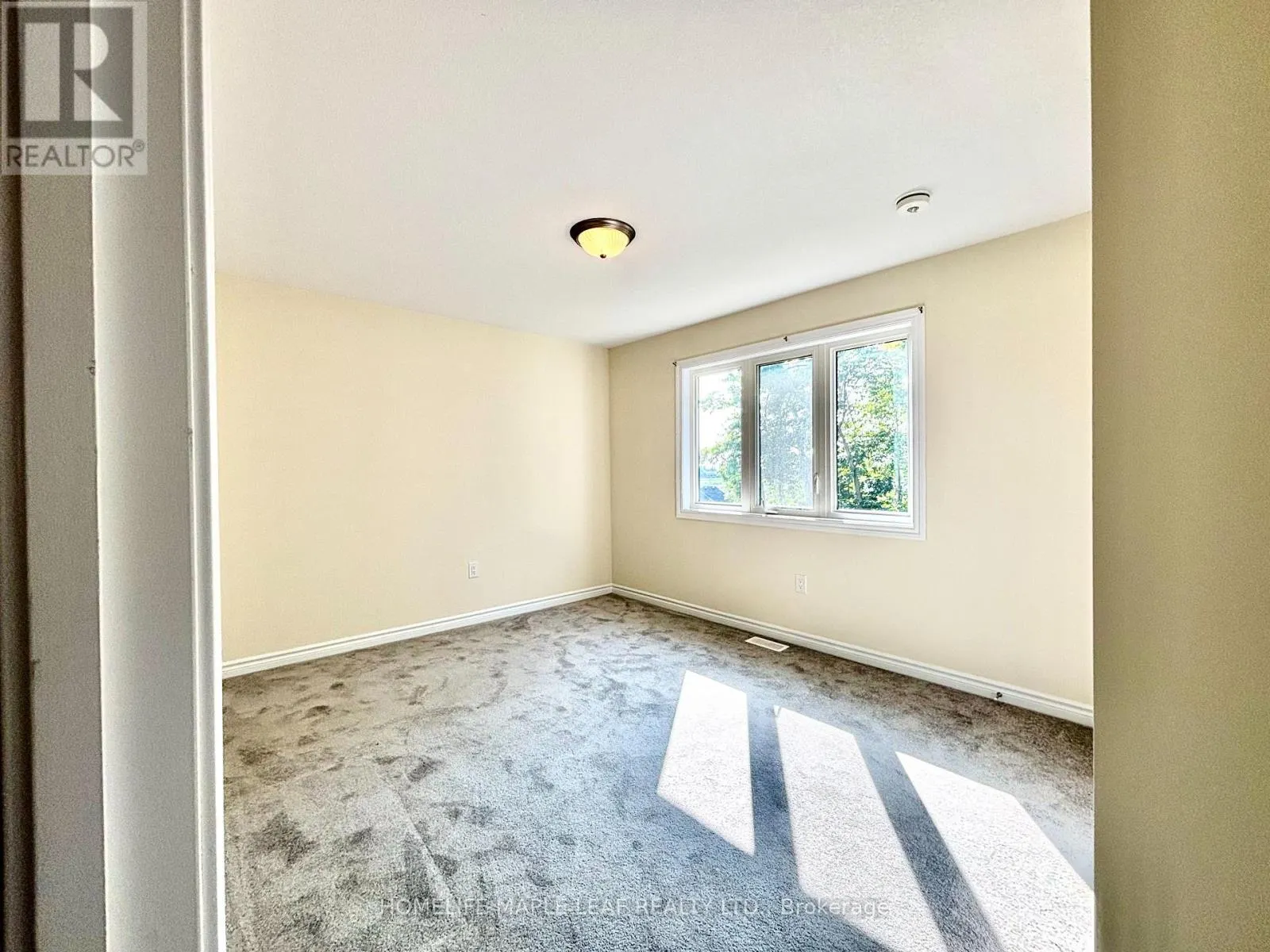 41 ATLANTIS DRIVE