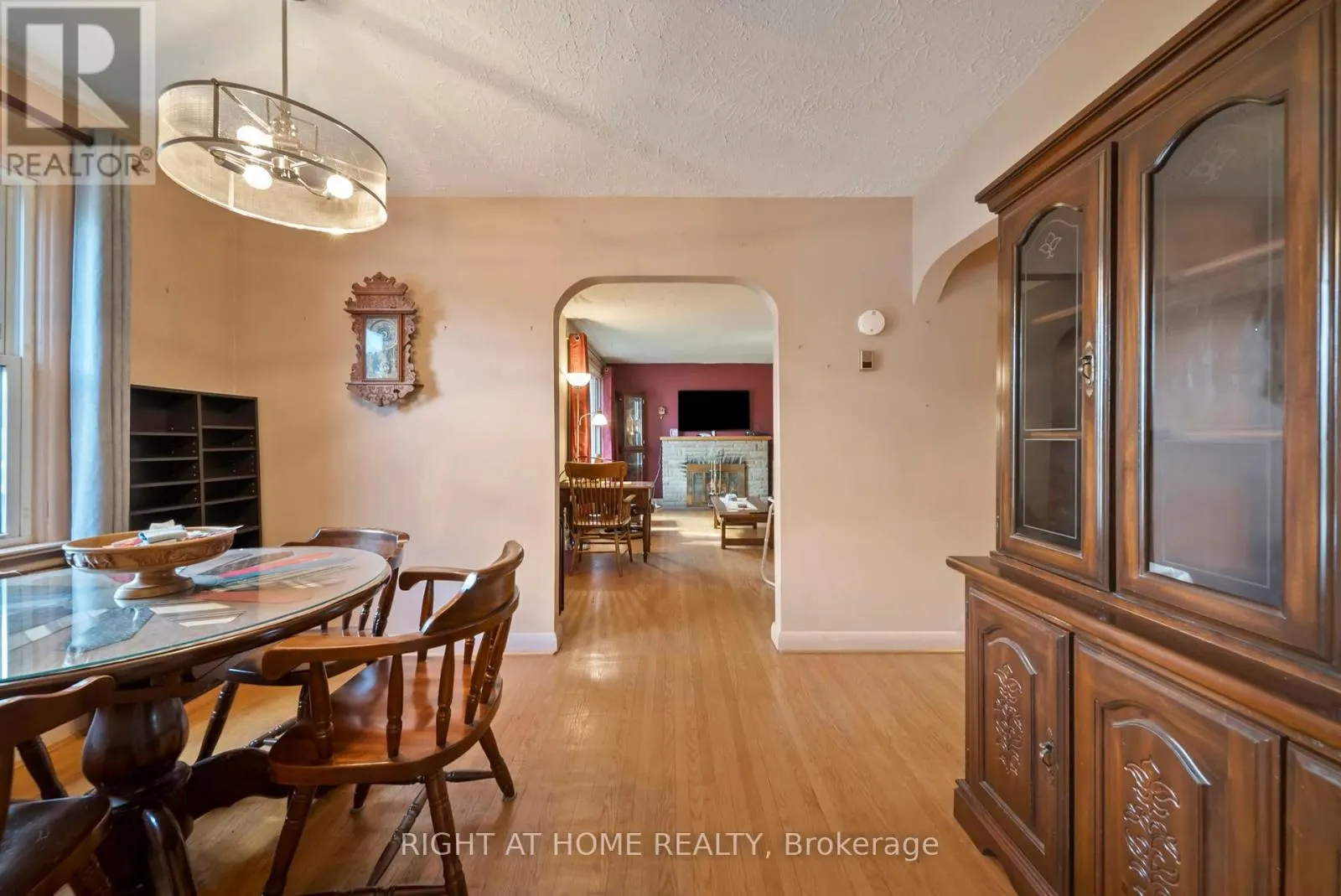 392 BAYVIEW PARKWAY