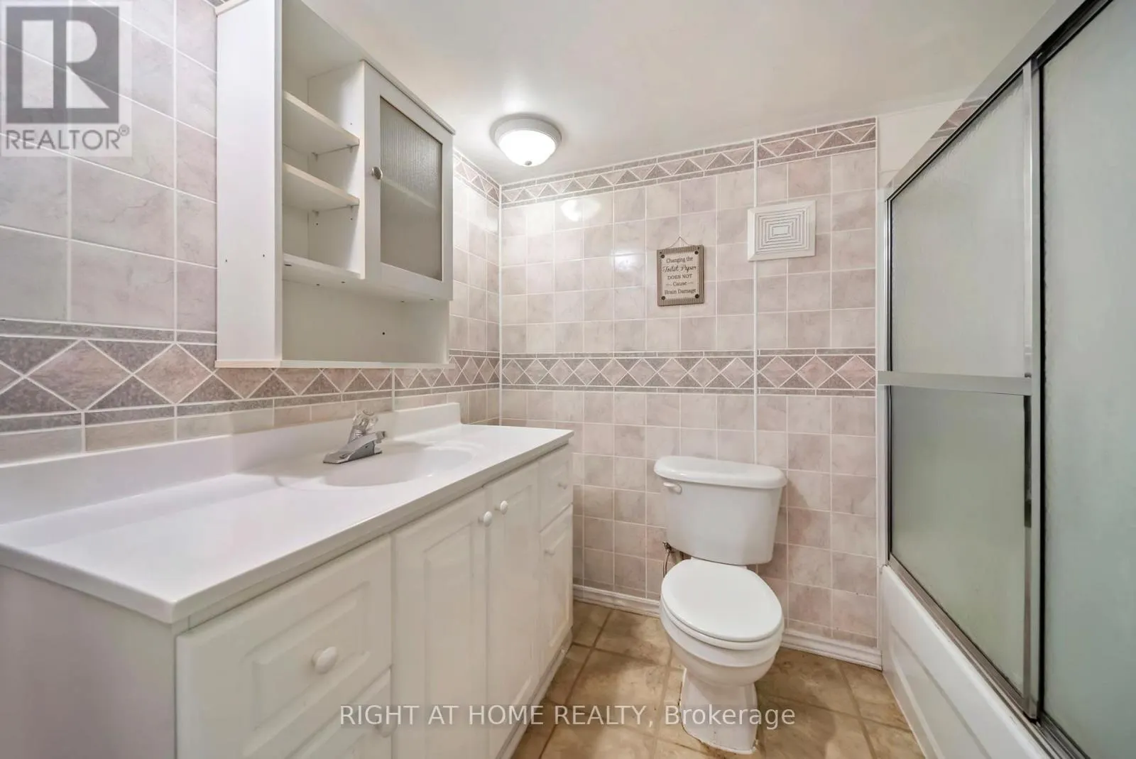 392 BAYVIEW PARKWAY