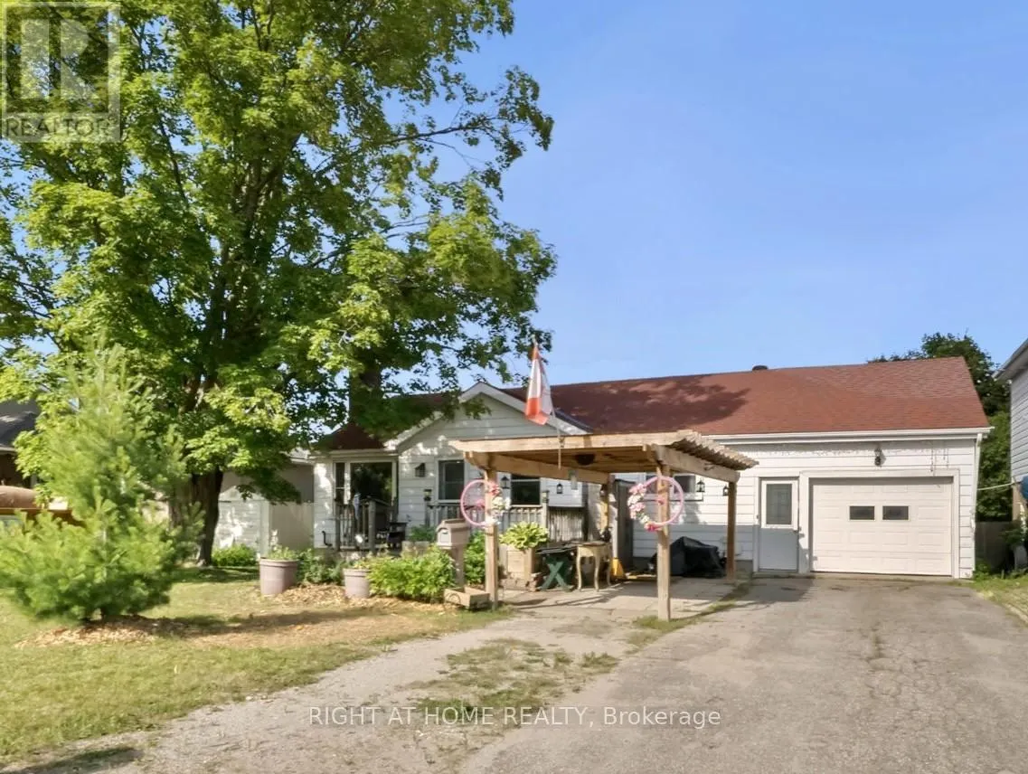 392 BAYVIEW PARKWAY