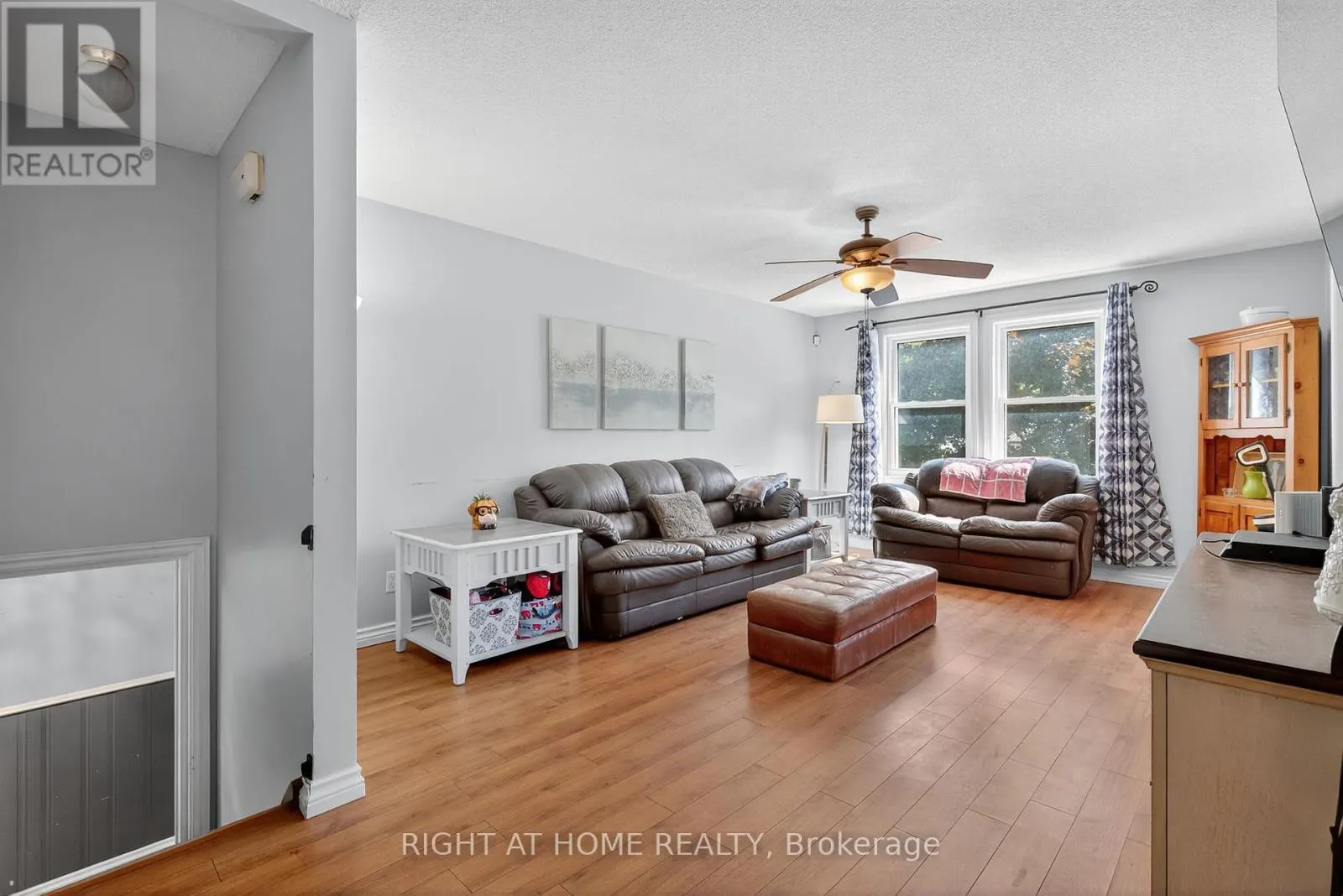 813 BIRCHWOOD DRIVE