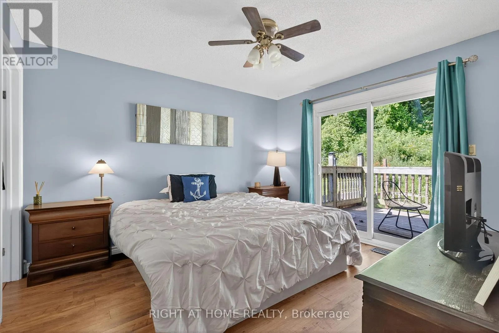 813 BIRCHWOOD DRIVE