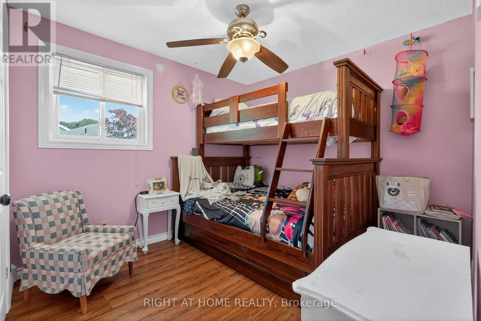 813 BIRCHWOOD DRIVE