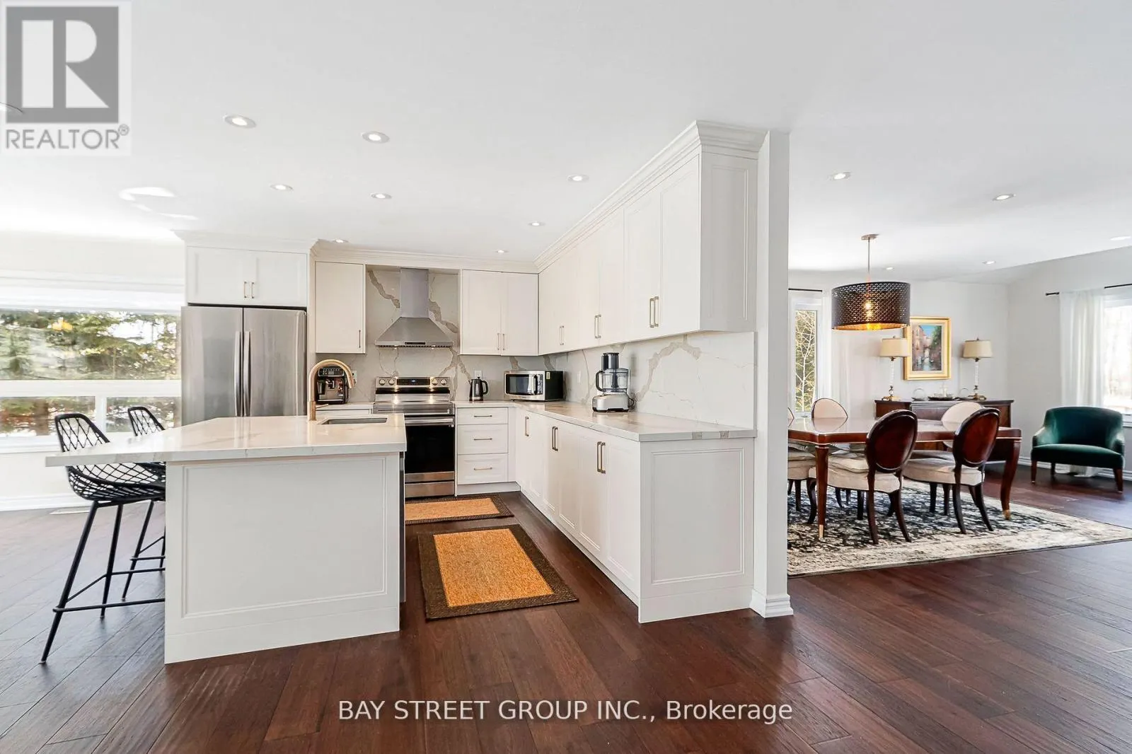 469 RAMBLEWOOD DRIVE