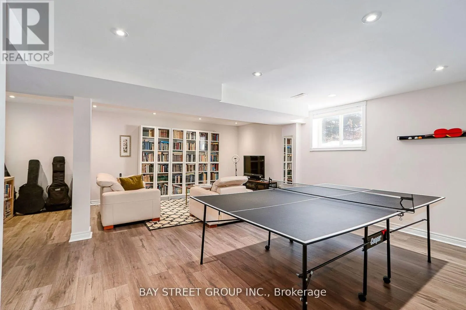 469 RAMBLEWOOD DRIVE