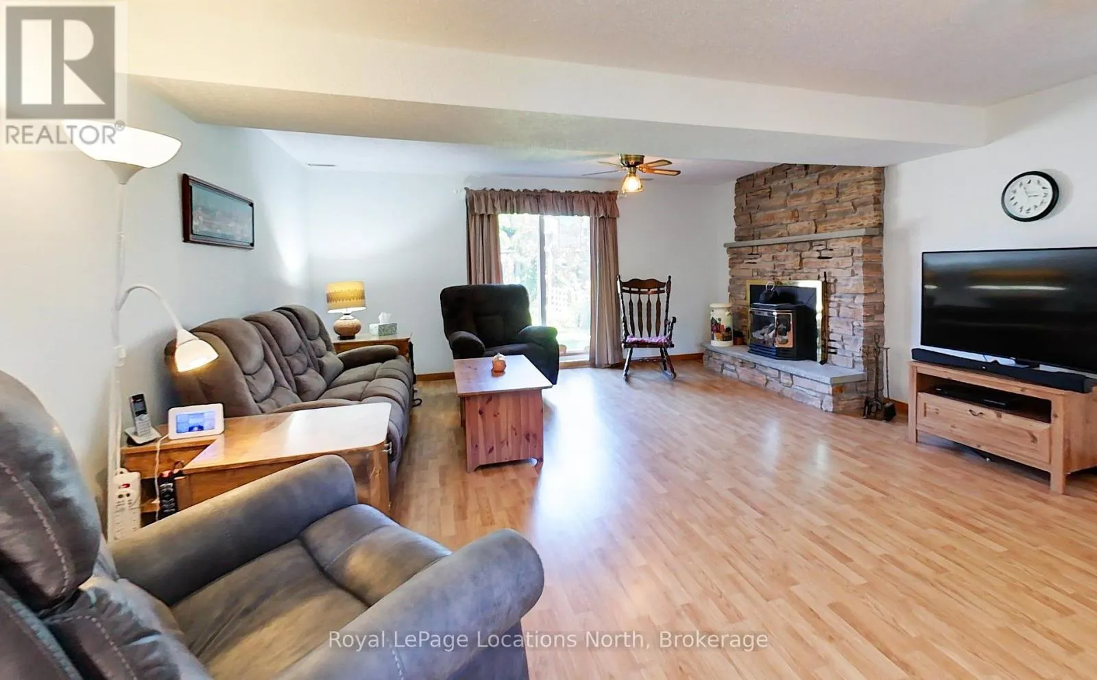 221 JOHN STREET E