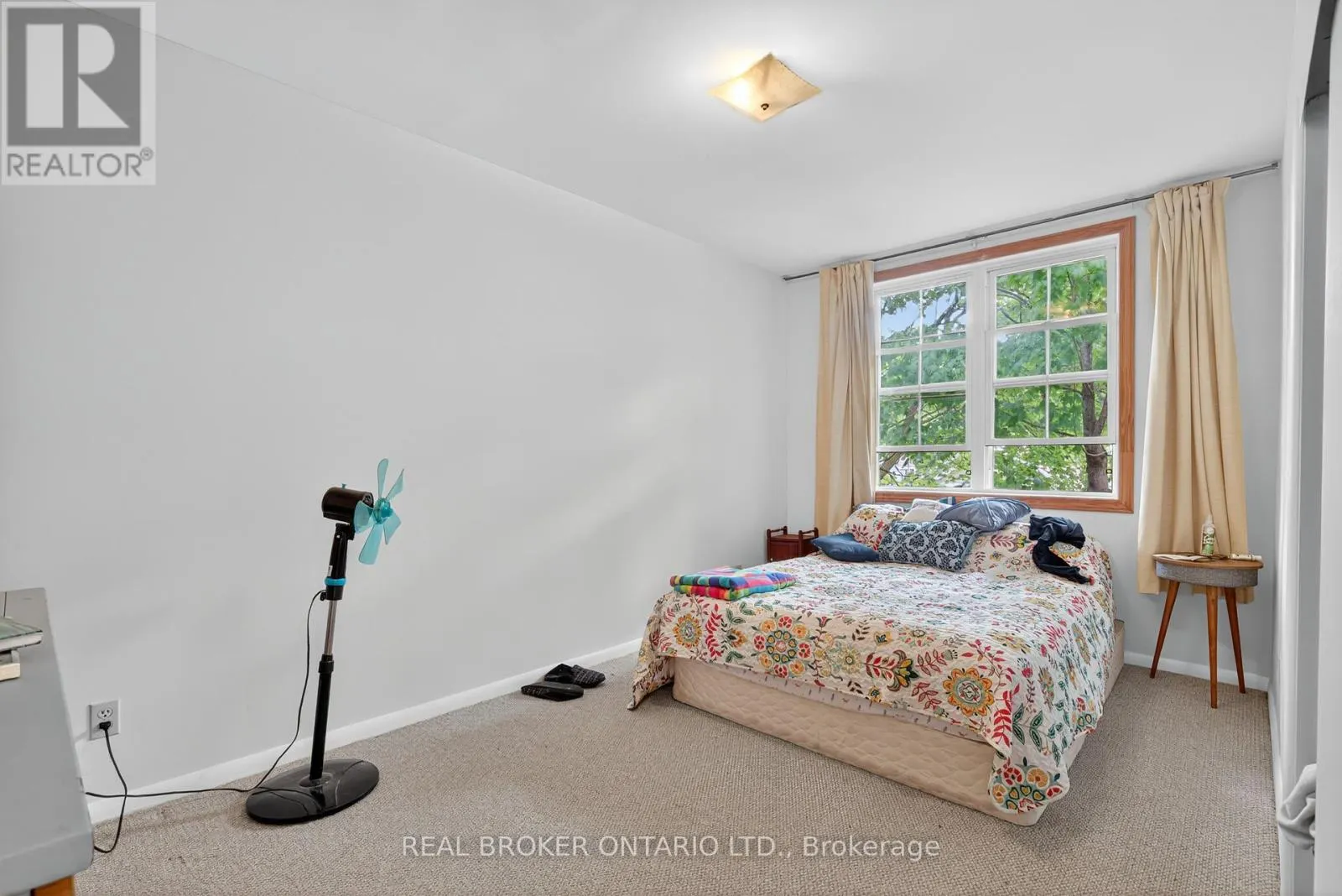 8 WESTMOUNT DRIVE S