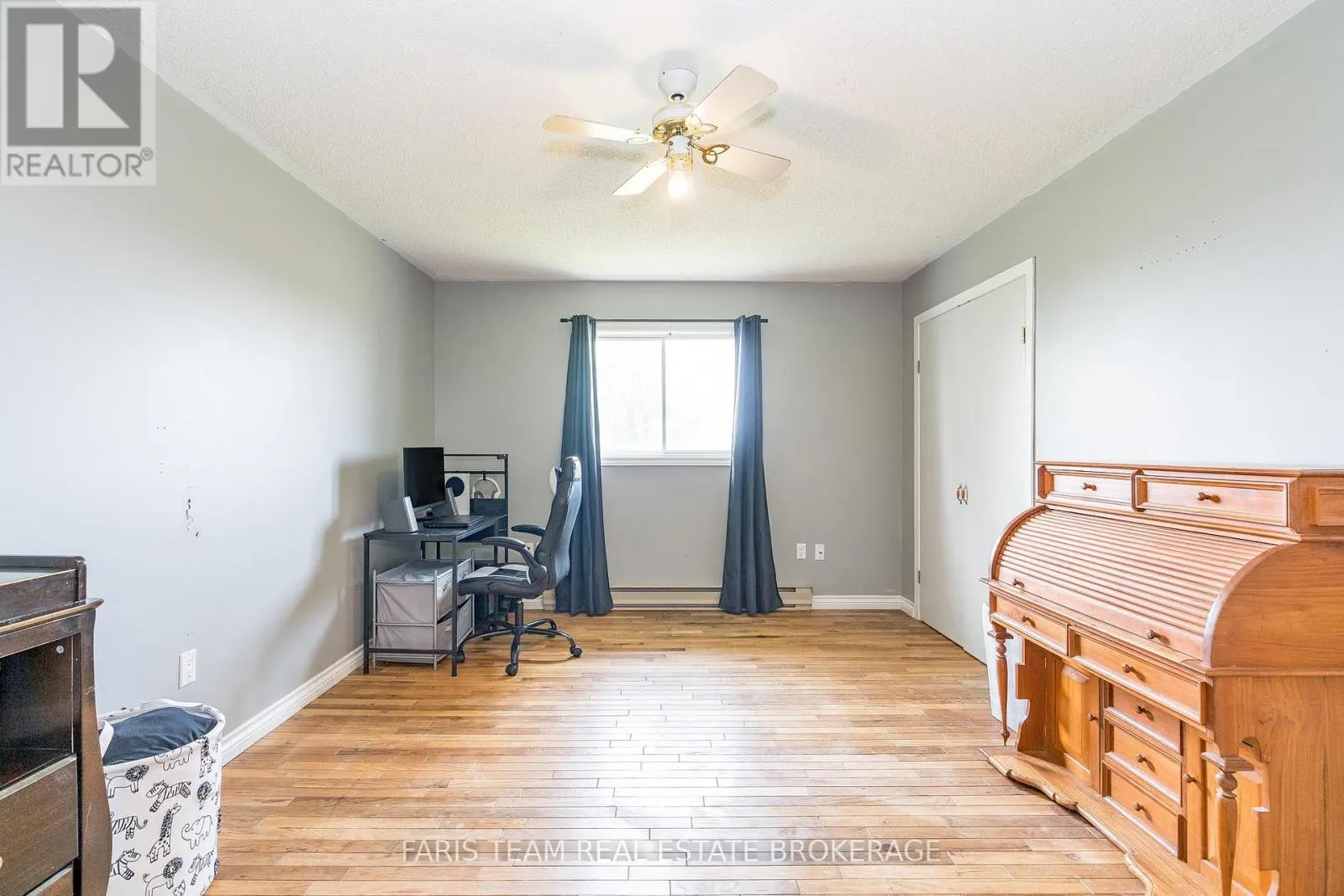 160 LAFONTAINE ROAD W