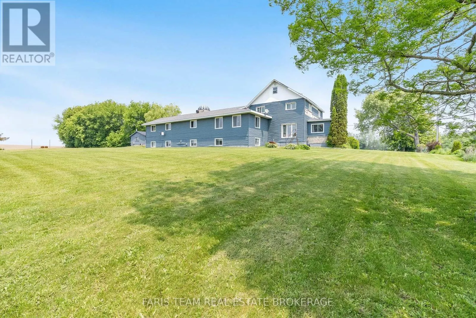160 LAFONTAINE ROAD W