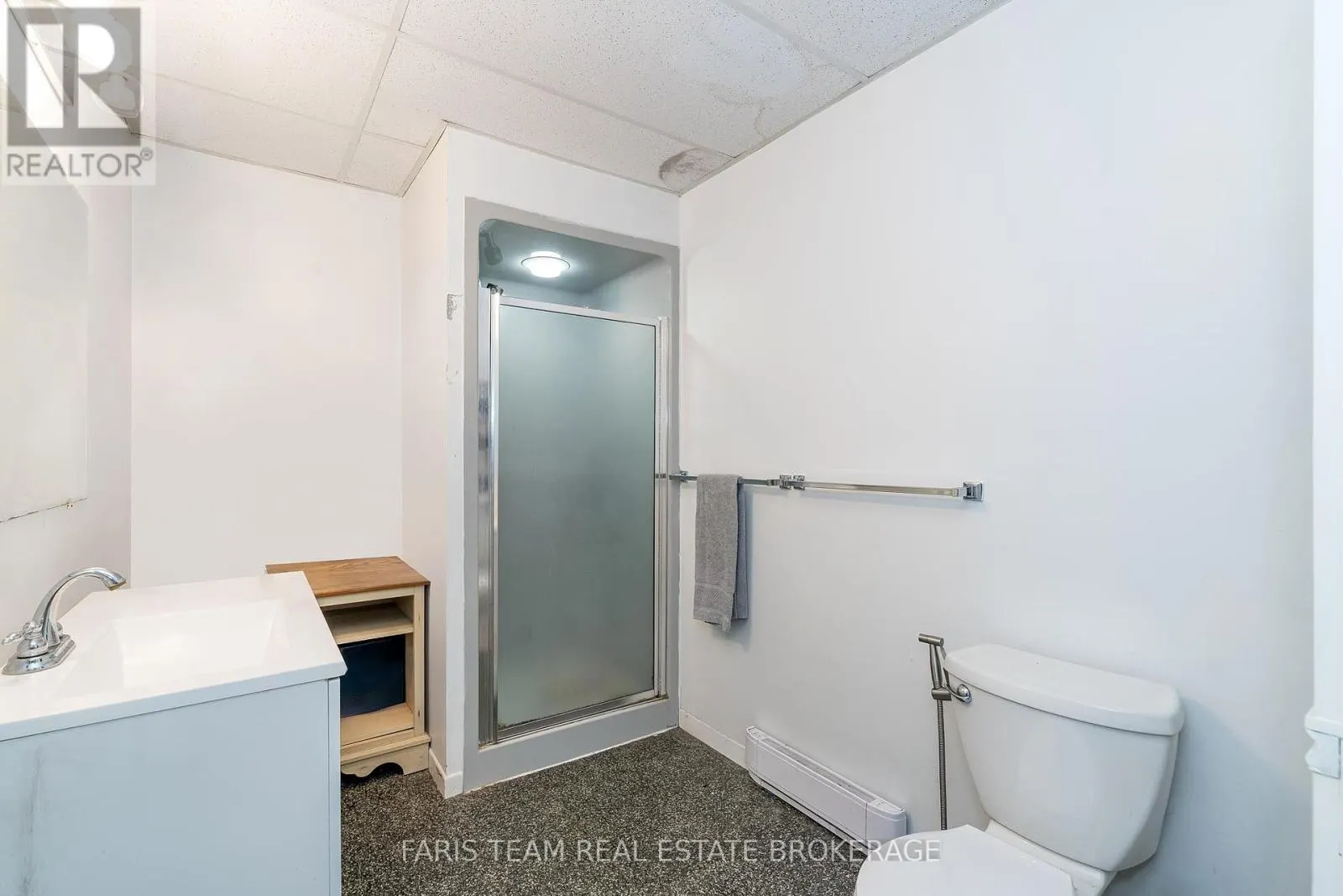 160 LAFONTAINE ROAD W
