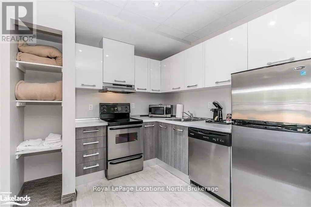 205 - 361 MOSLEY STREET, #205
