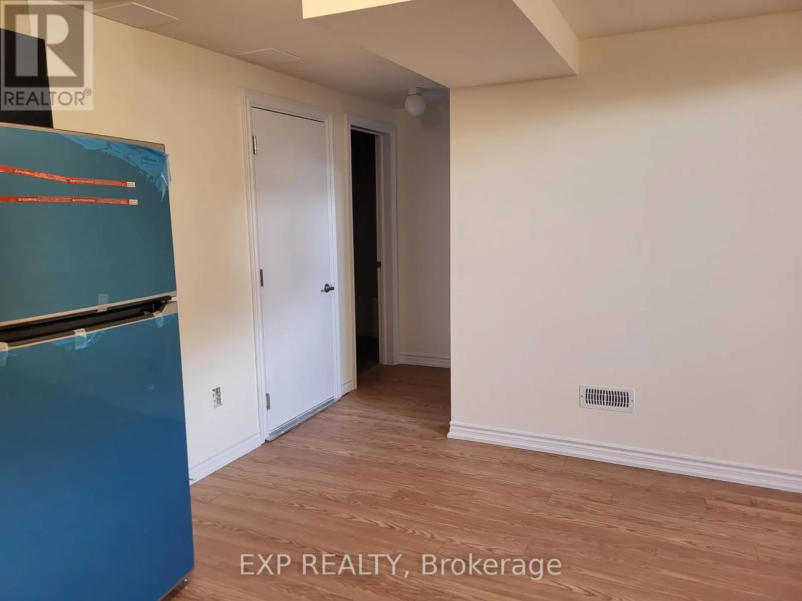 BASEMENT APT - 39 BANNISTER ROAD