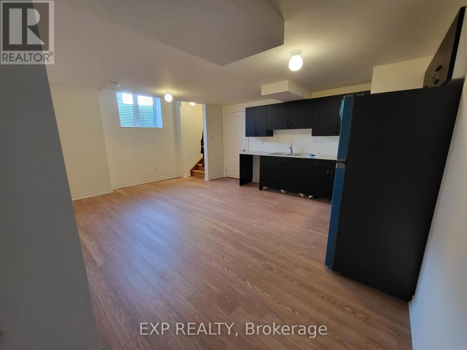 BASEMENT APT - 39 BANNISTER ROAD