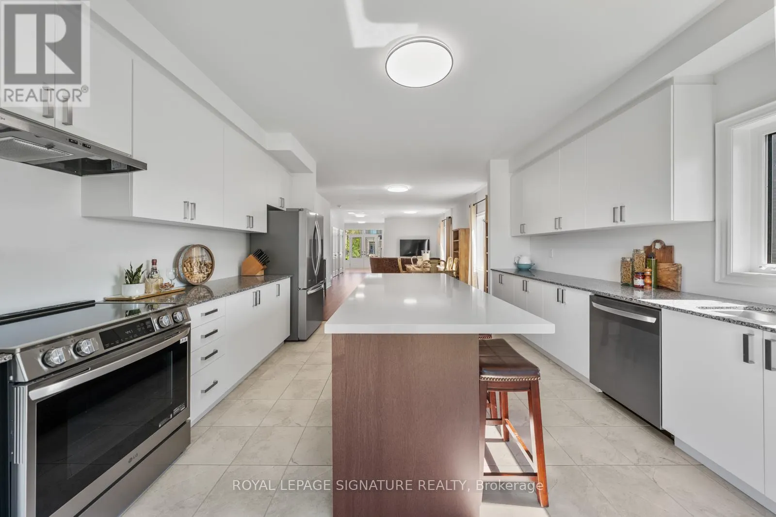 8 MISTY RIDGE ROAD