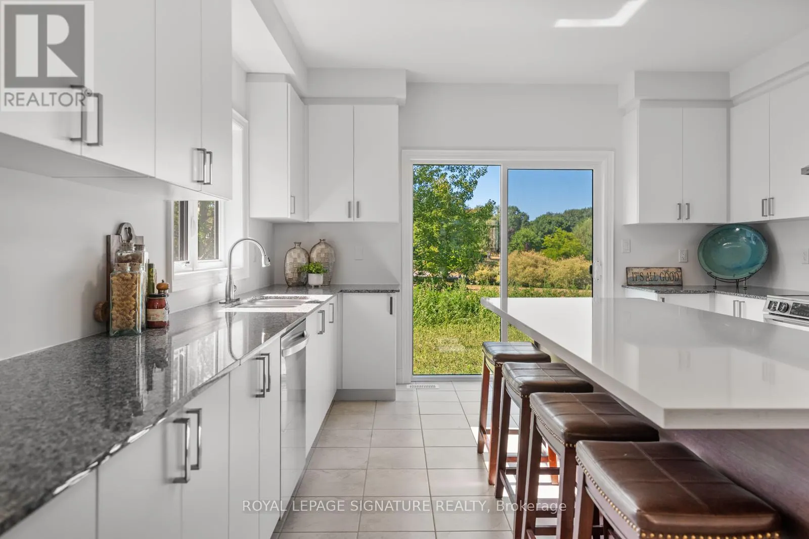 8 MISTY RIDGE ROAD
