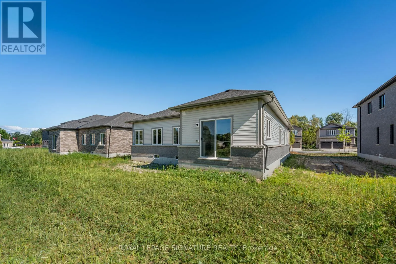 8 MISTY RIDGE ROAD