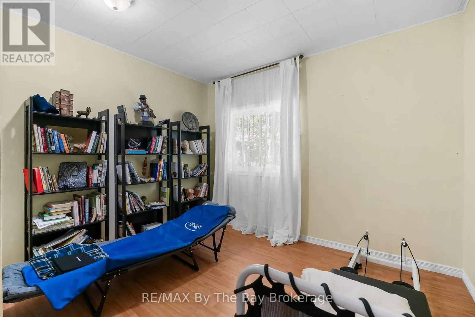 11 39TH STREET S