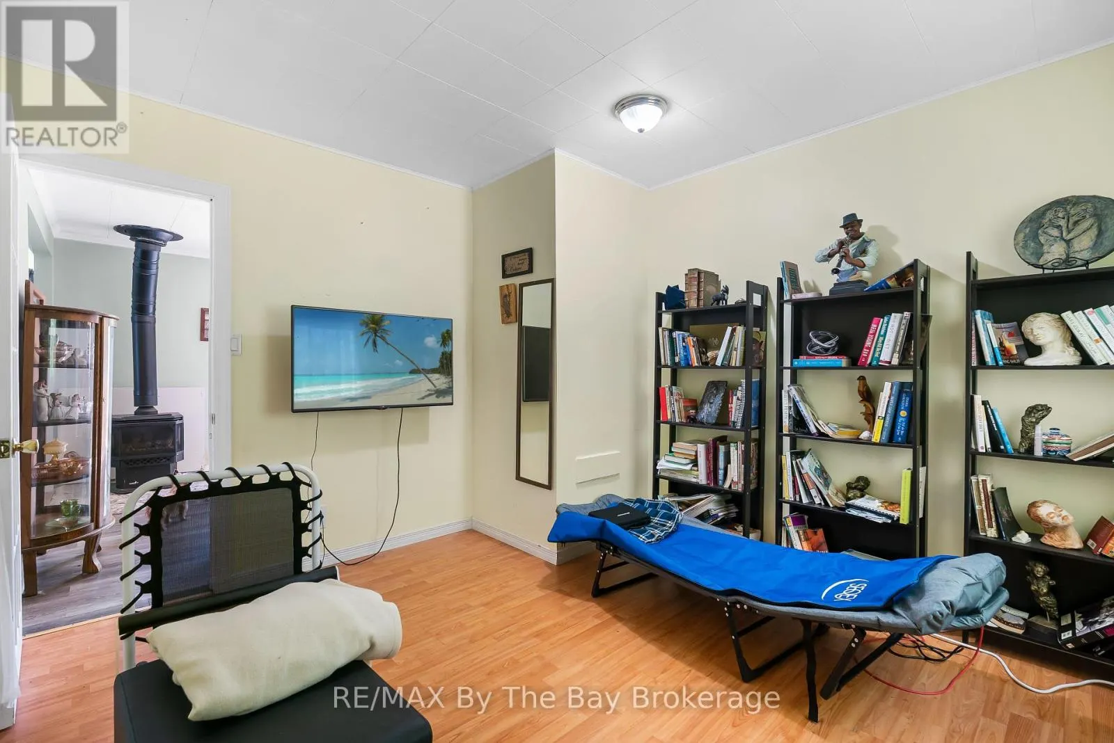 11 39TH STREET S