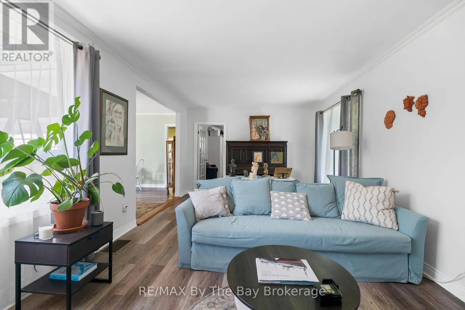 11 39TH STREET S