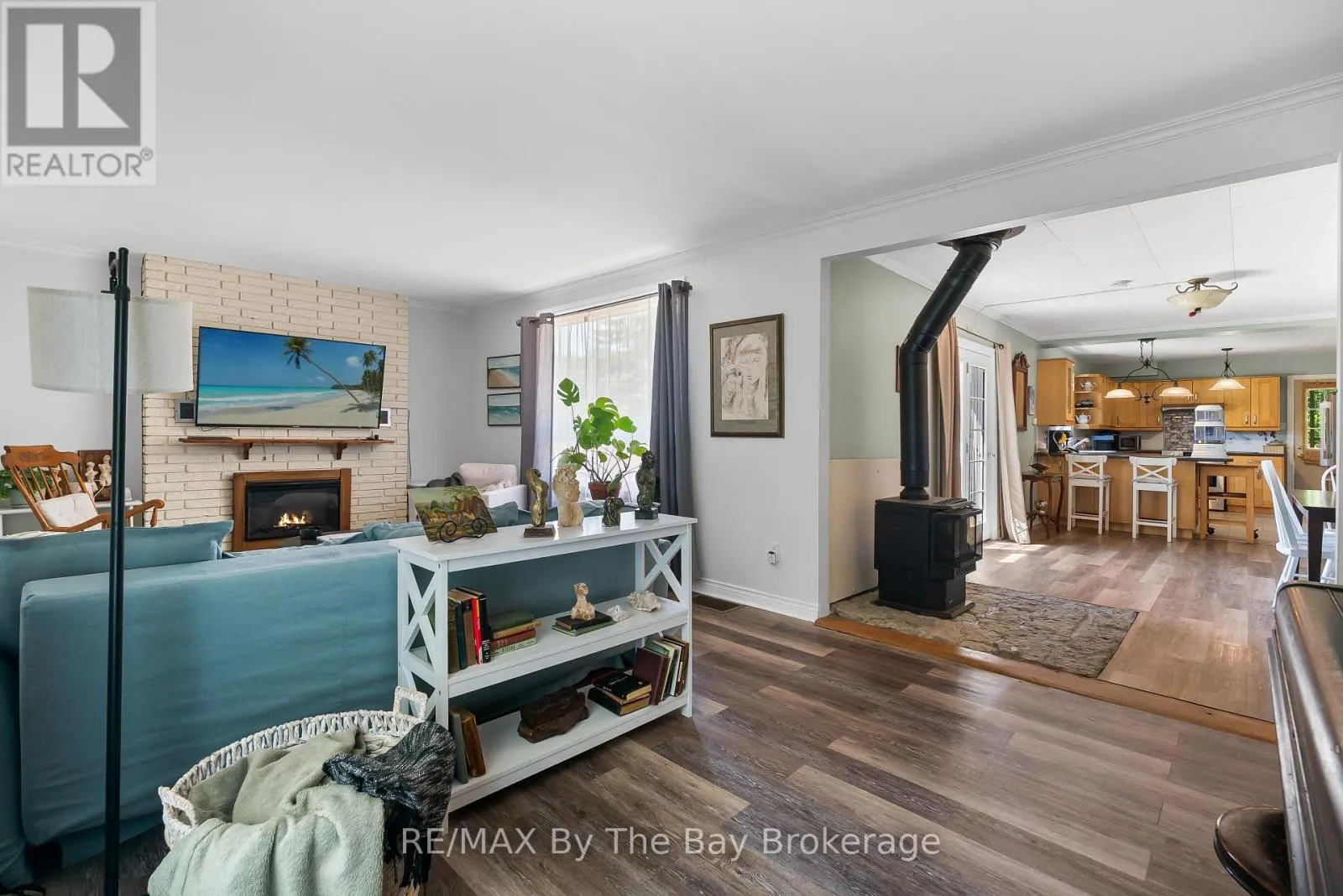 11 39TH STREET S